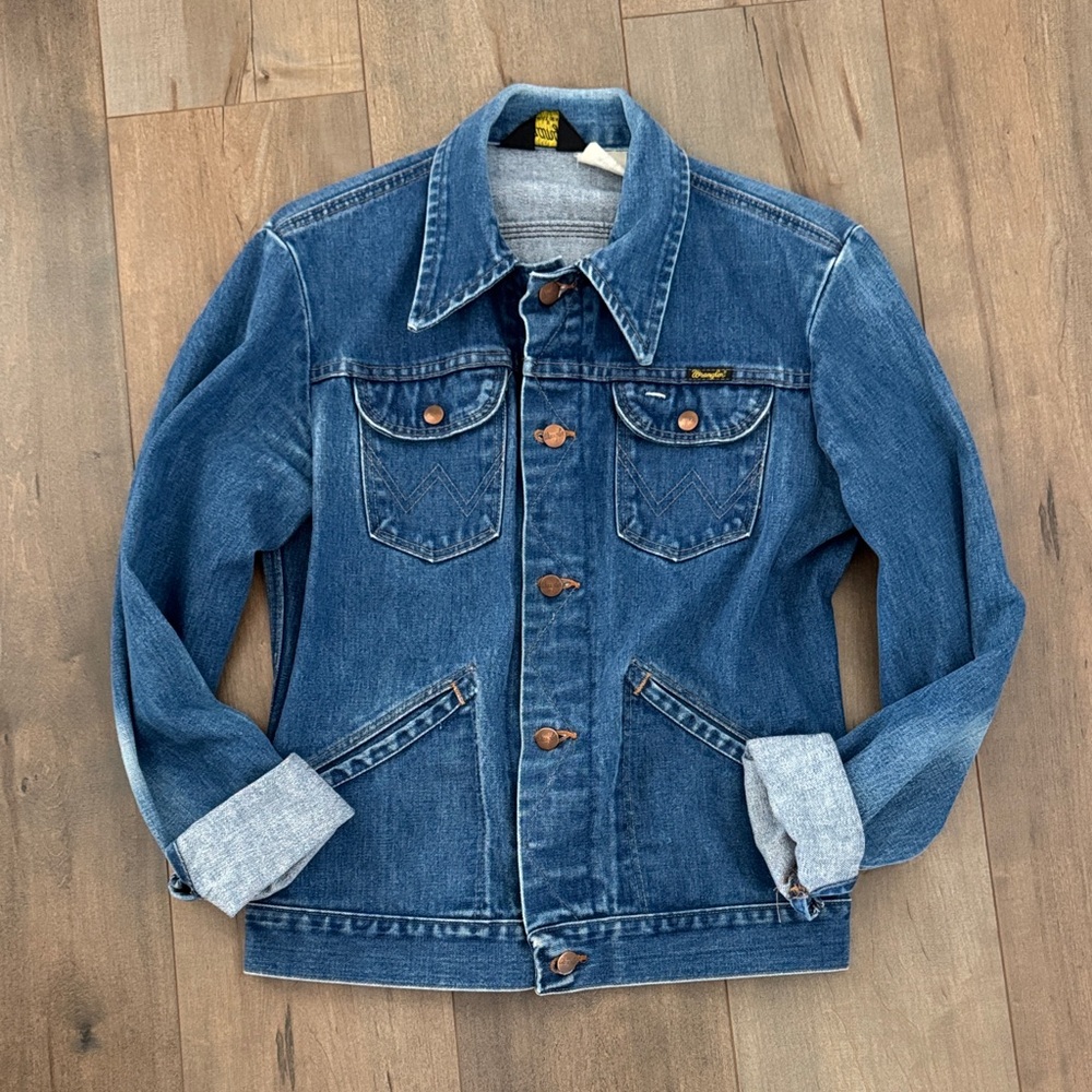 Vintage women’s Wrangler Denim Jacket.